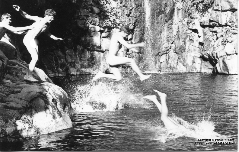 The brave souls of our unit jumping to the freezing water of the Zivitan Pool, 1975 img446.jpg